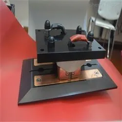 AGV充电刷带通讯功能