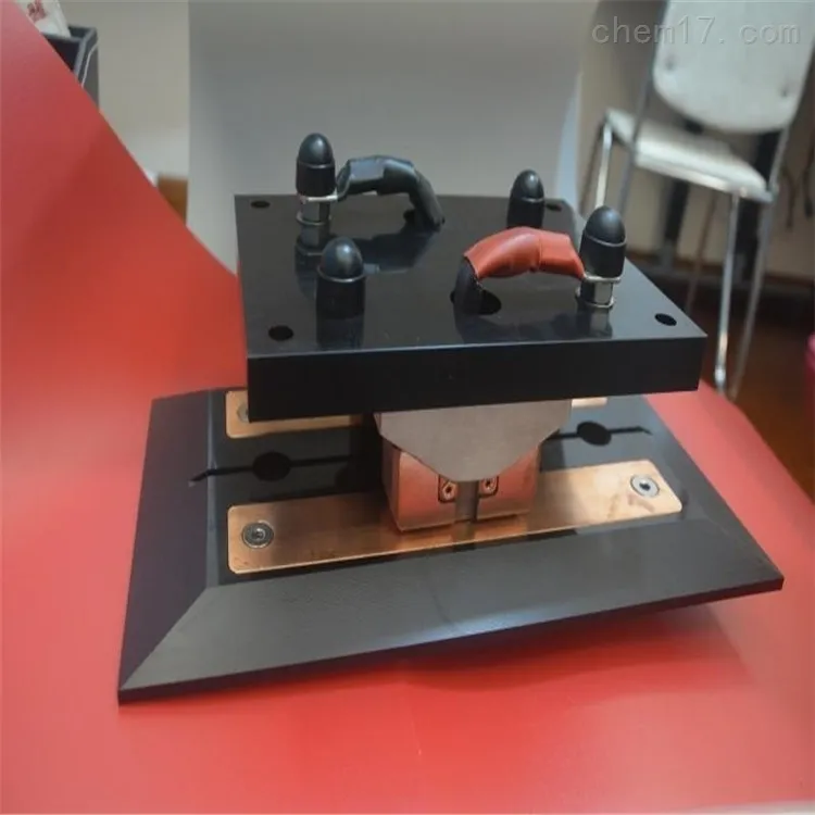 AGV充电刷带通讯功能